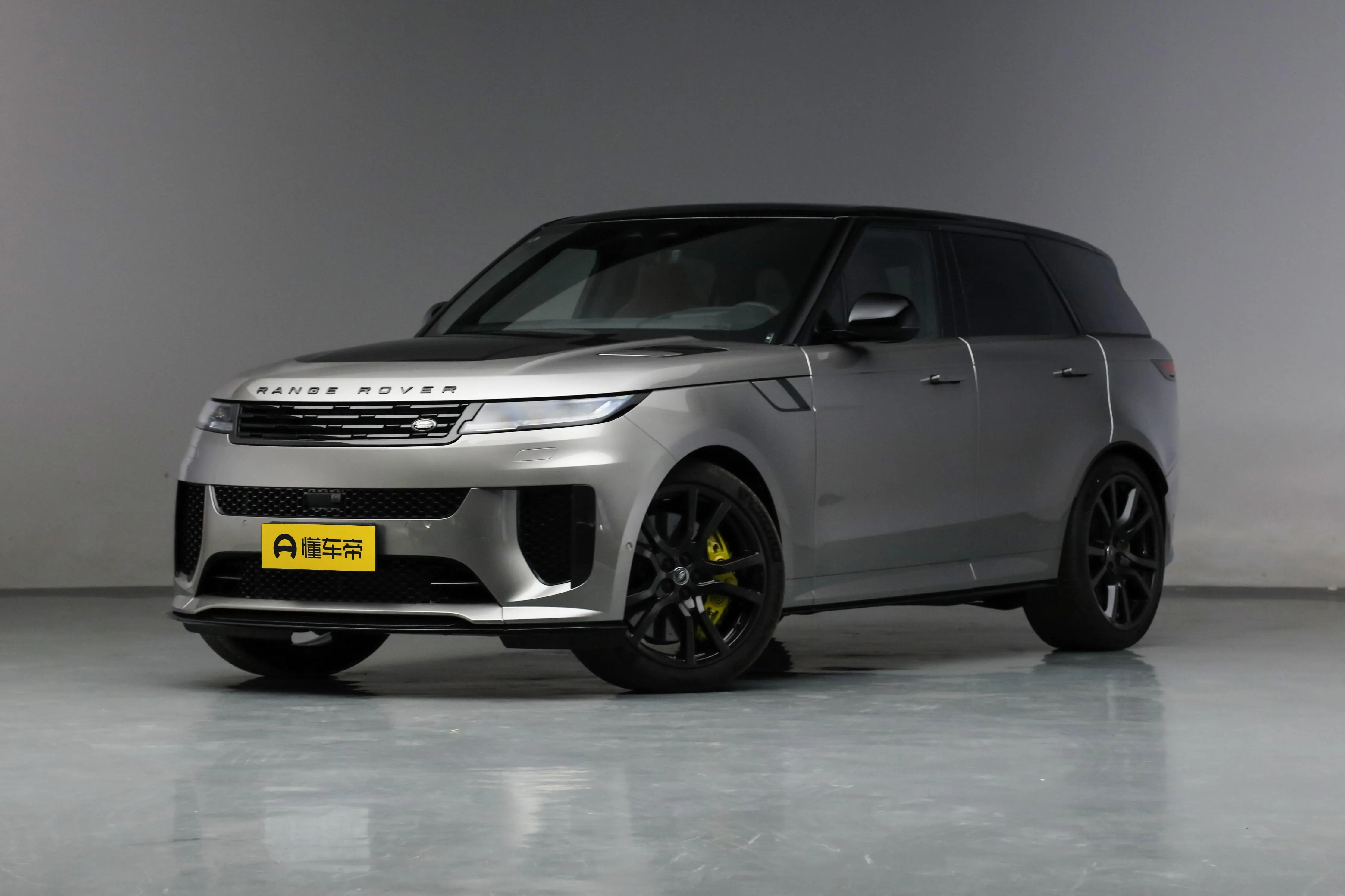 新车| 或2025年发布/竞争cayenne电动版,路虎揽胜运动版ev曝光