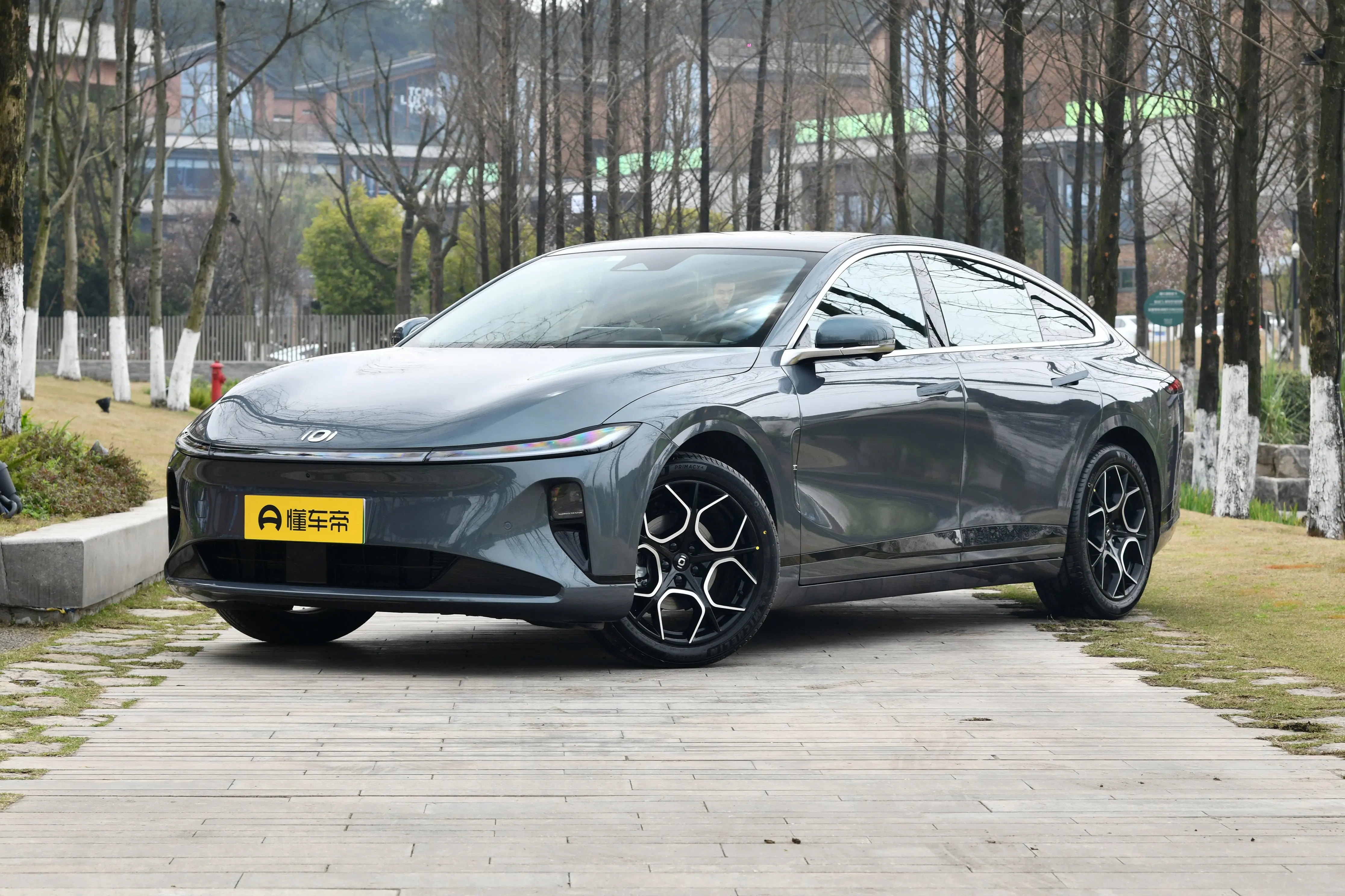 新启源A07实拍，轴距2900mm，中大型车，纯电续航710km，适合家用