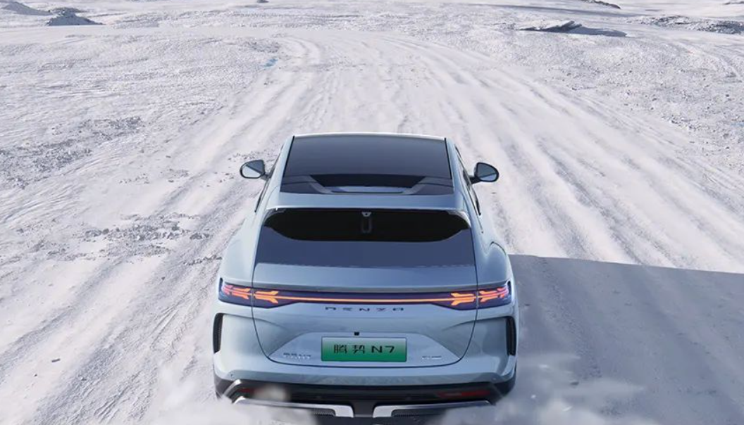 奔驰GLC轿跑 2021款 GLC 300 4MATIC AMG Line 轿跑SUVOTA升级_智能互联_图4