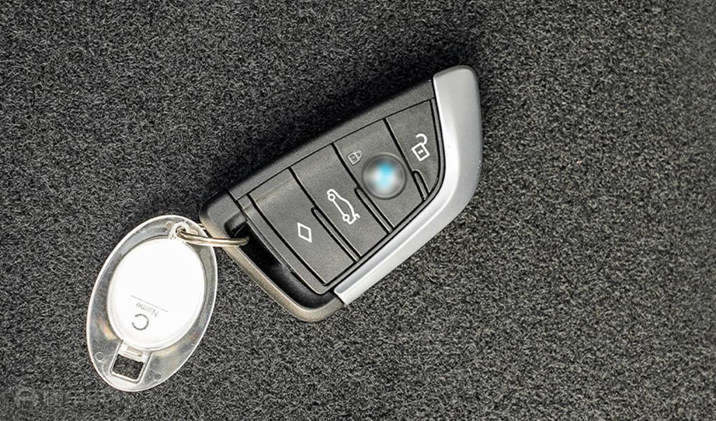 欢动 2009款 1.6L CVT豪华型遥控钥匙类型_舒适/防盗配置_图3