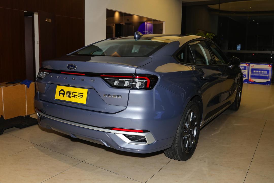 Ford Mondeo 2026, фото 7