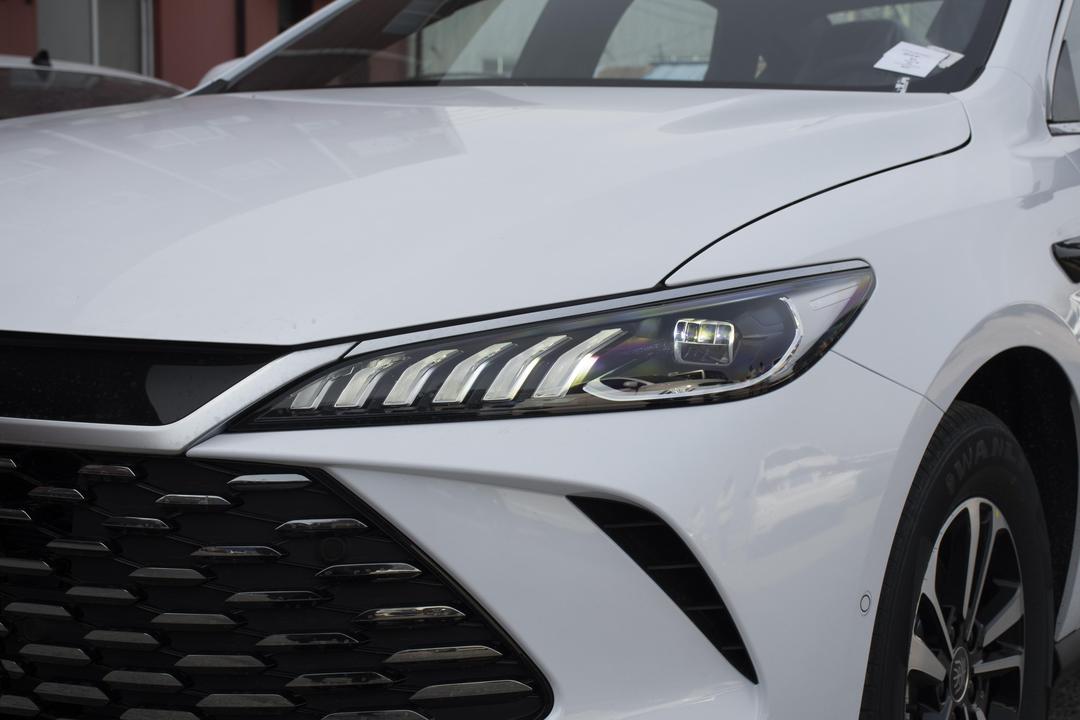 BYD Qin PLUS DM 2026, фото 14
