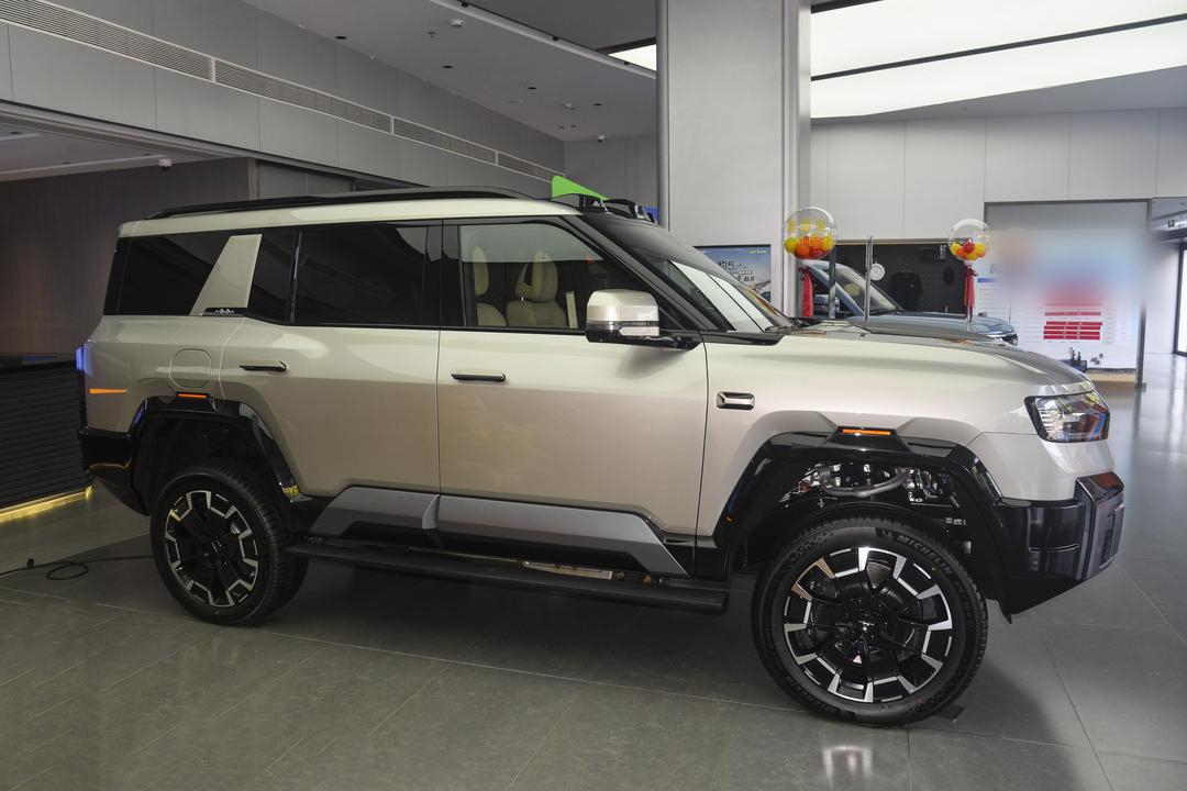 BYD Fangchengbao Leopard 8 2026, фото 8