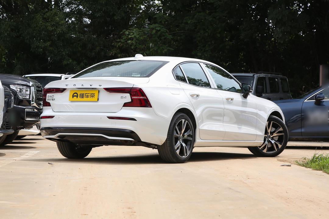 Volvo S60 2026, фото 7