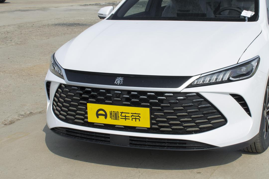 BYD Qin PLUS DM 2026, фото 9