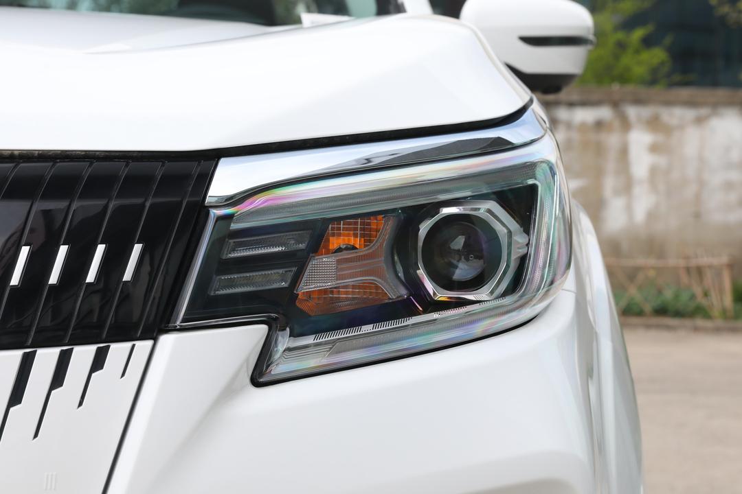 Dongfeng Rich 7 EV 2026, фото 13