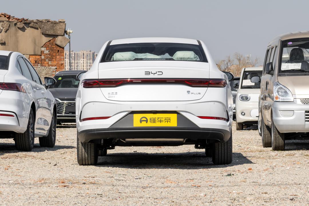 BYD Qin PLUS DM 2026, фото 6