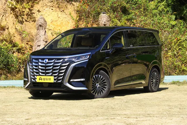 Denza D9 DM 2026 — купить из Китая под заказ