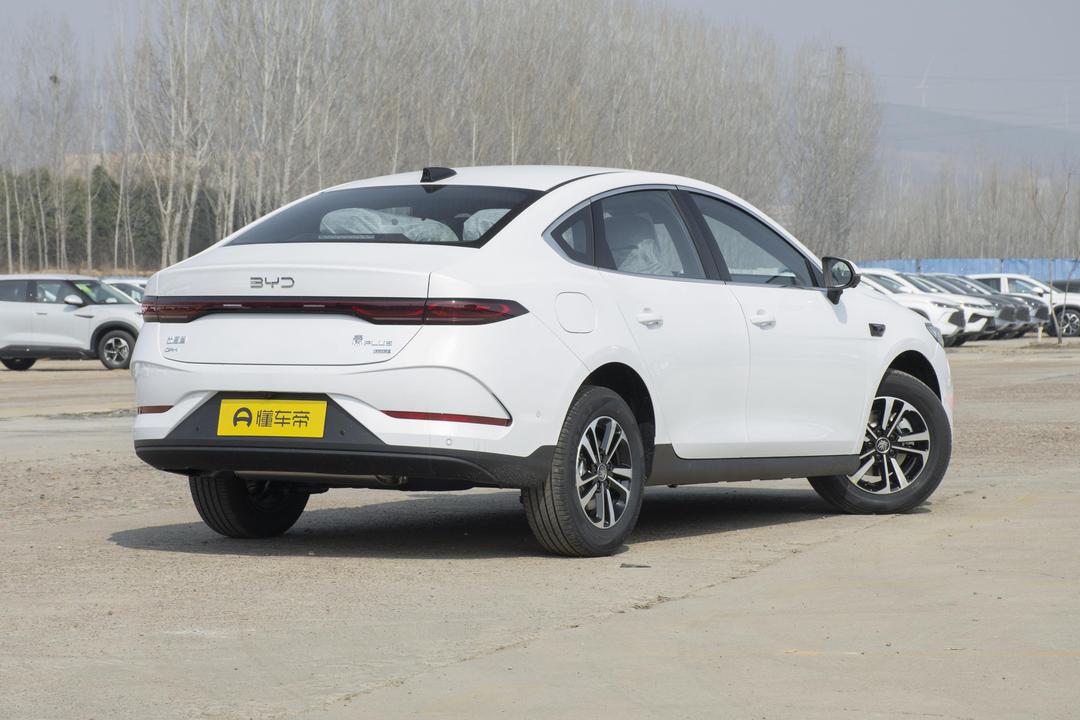 BYD Qin PLUS DM 2026, фото 7