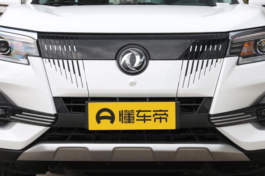 Dongfeng Rich 7 EV 2026, фото 12