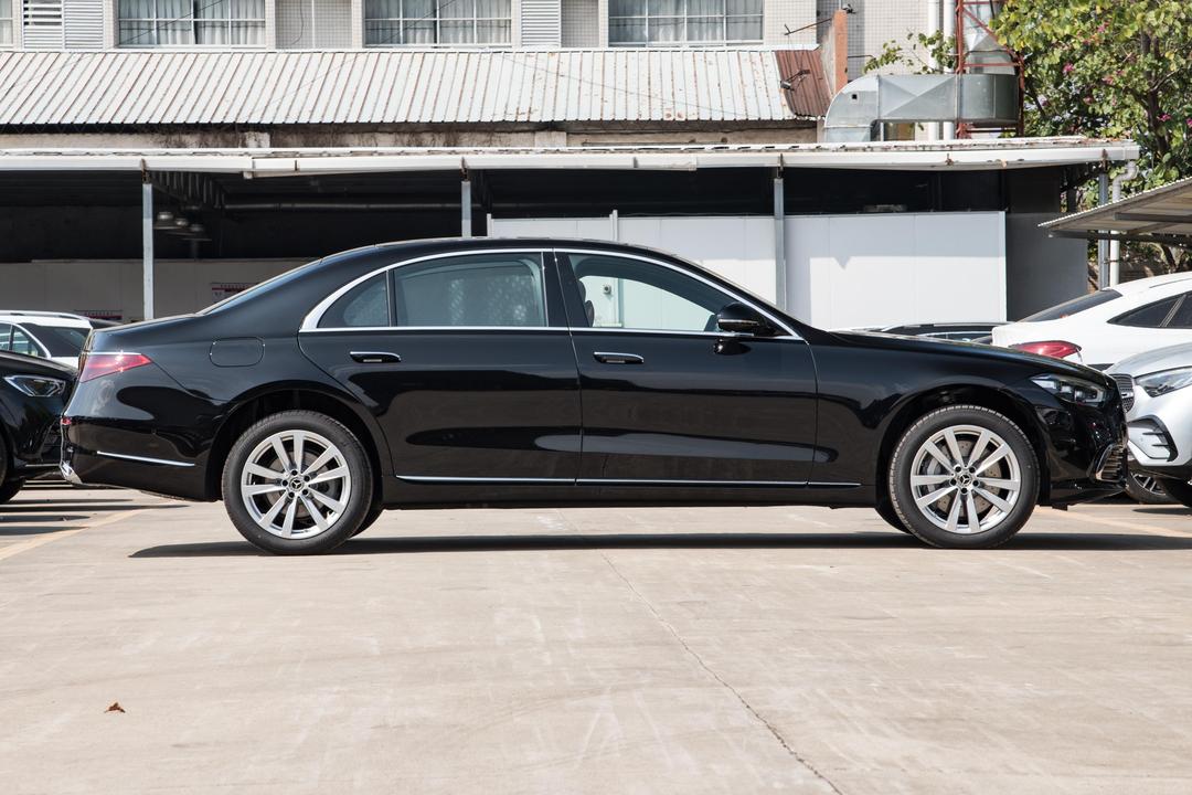 Mercedes-Benz S-Class 2026, фото 8
