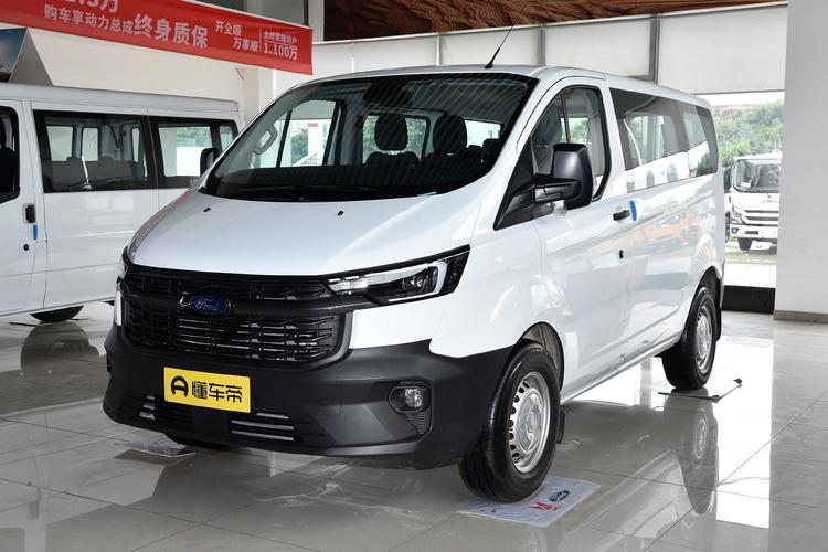 2023 V362 2.0T Diesel Automatic Utility Commercial Vehicle Short Axle Low Roof 5/6 Seater National VI