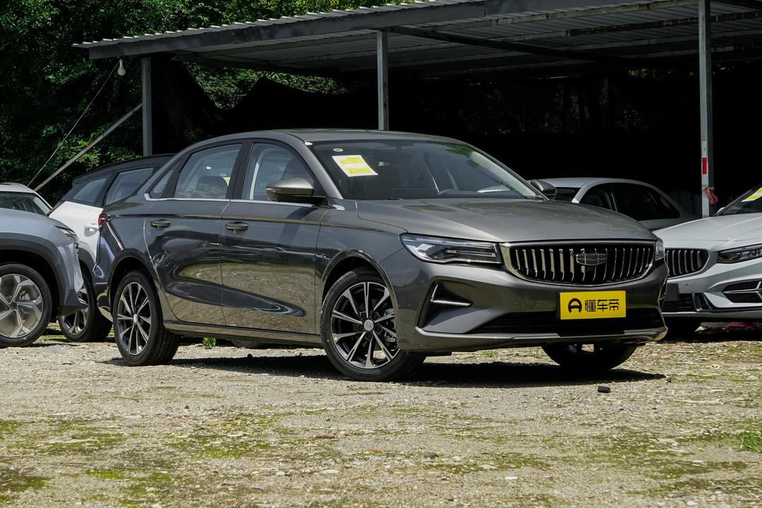 Geely Emgrand 2026, фото 3