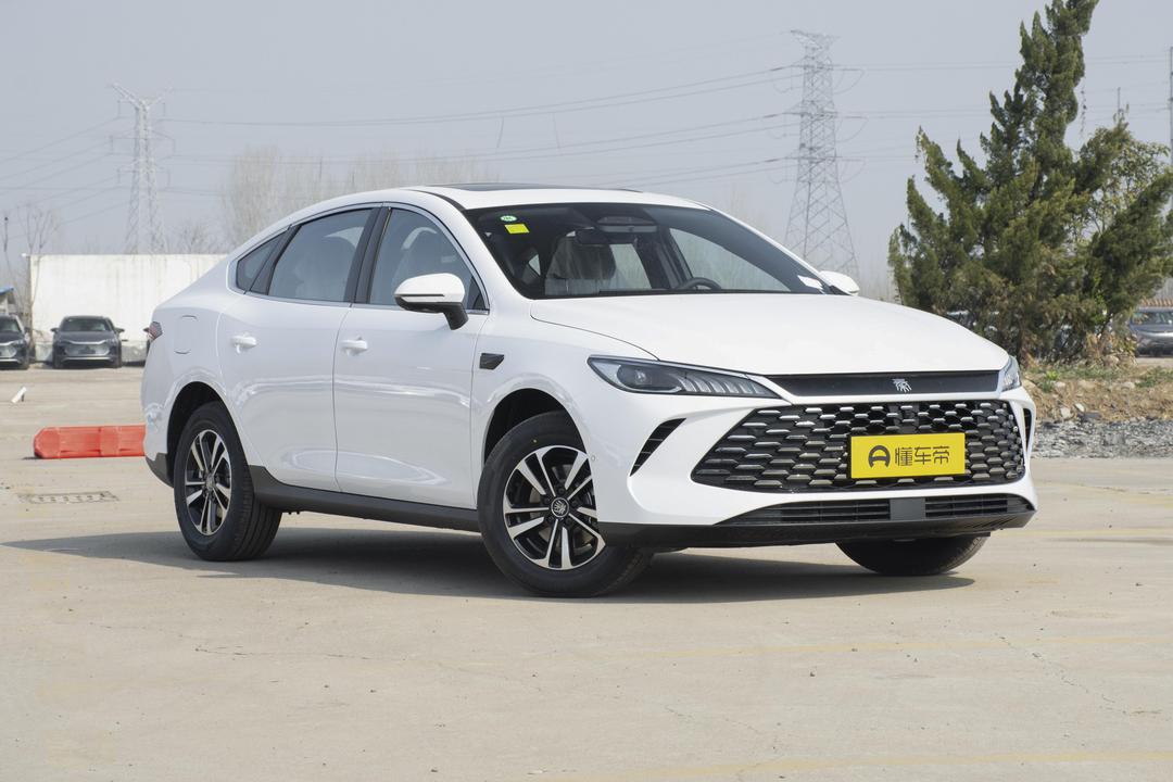 BYD Qin PLUS DM 2026, фото 3