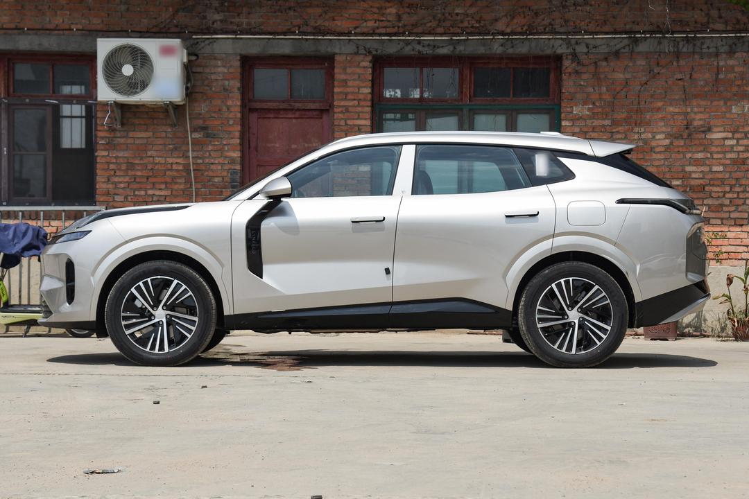 Lynk & Co 08 EM-P 2026, фото 4