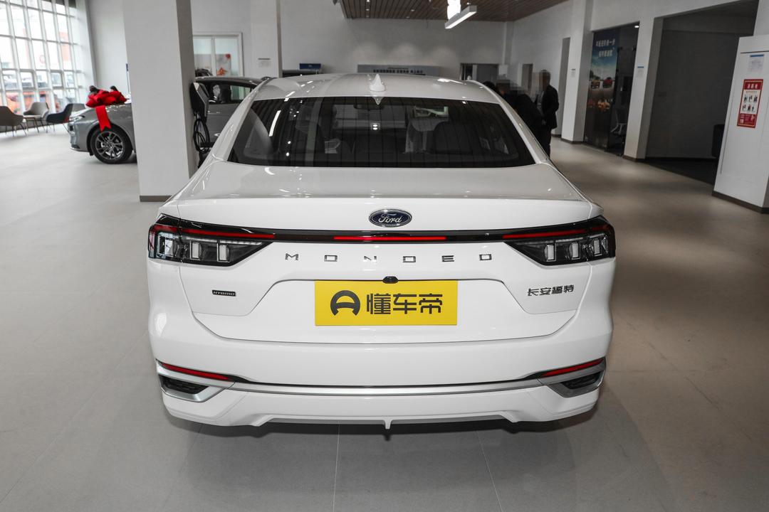 Ford Mondeo 2026, фото 6