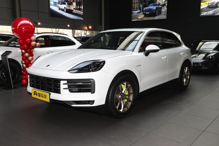 2024 Cayenne E-Hybrid 2.0T