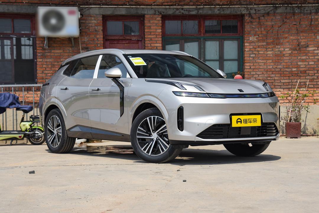 Lynk & Co 08 EM-P 2026, фото 3