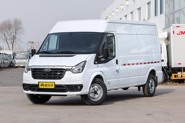 2021 Pro 2.2T manual van long axle 3 seats mid-top