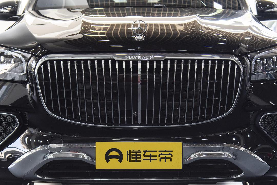 Mercedes-Benz Maybach GLS 2026, фото 9