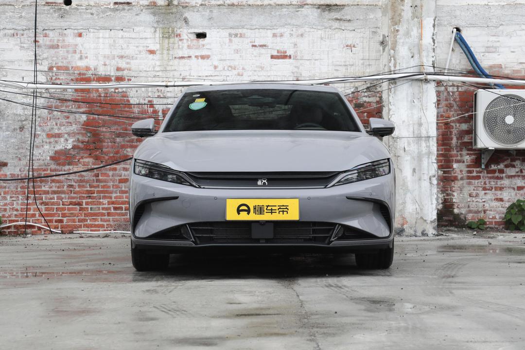 BYD Han DM 2026, фото 2
