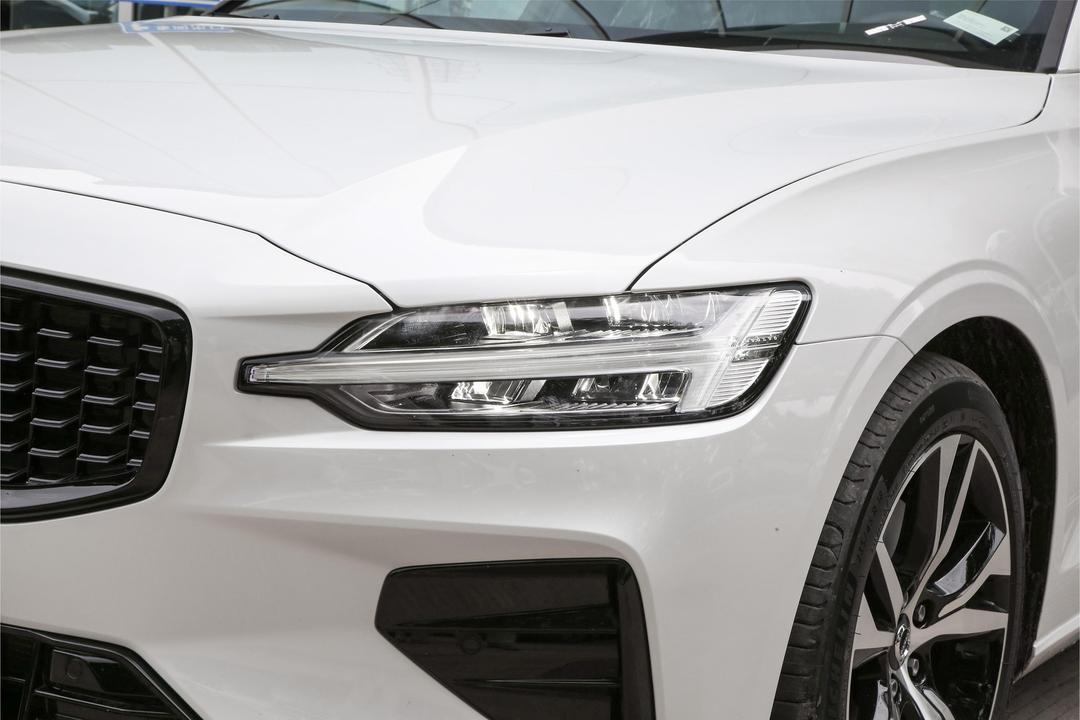 Volvo S60 2026, фото 14