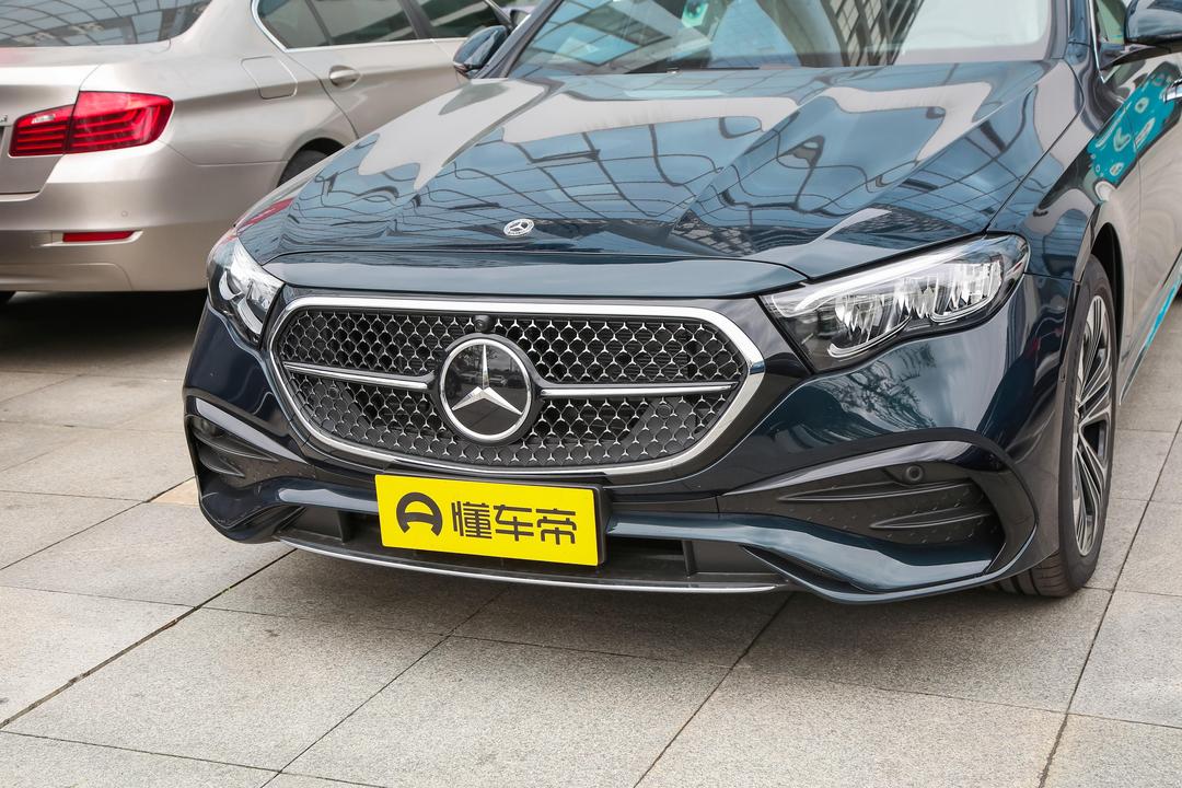 Mercedes-Benz E-Class 2026, фото 9