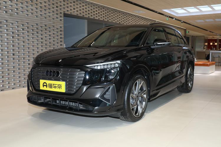 2023 40 e-tron Starburst Black Knight Edition