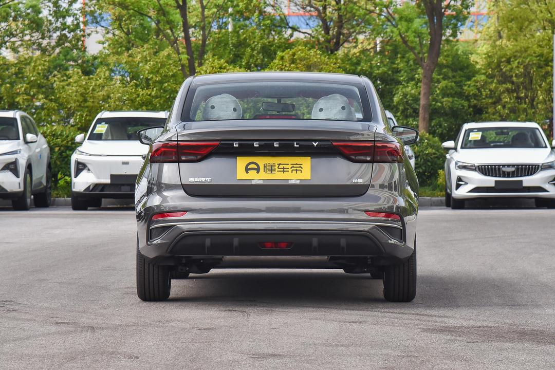 Geely Emgrand 2026, фото 6