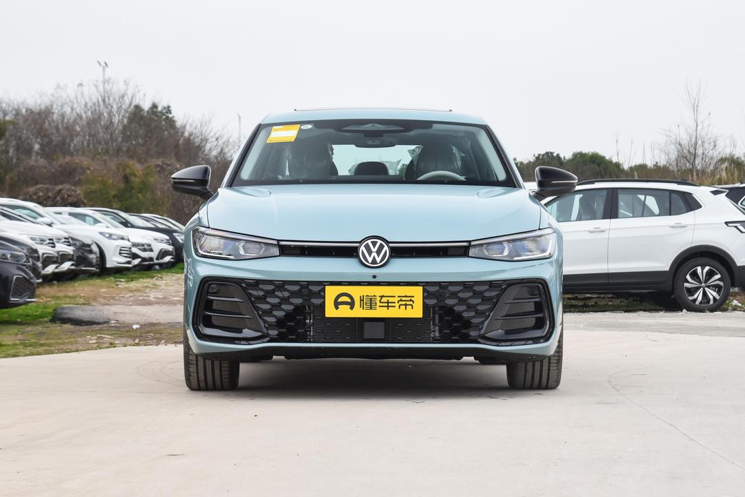 Volkswagen Passat 2026, фото 2