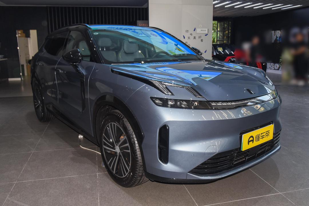 Lynk & Co 08 EM-P 2026, фото 3