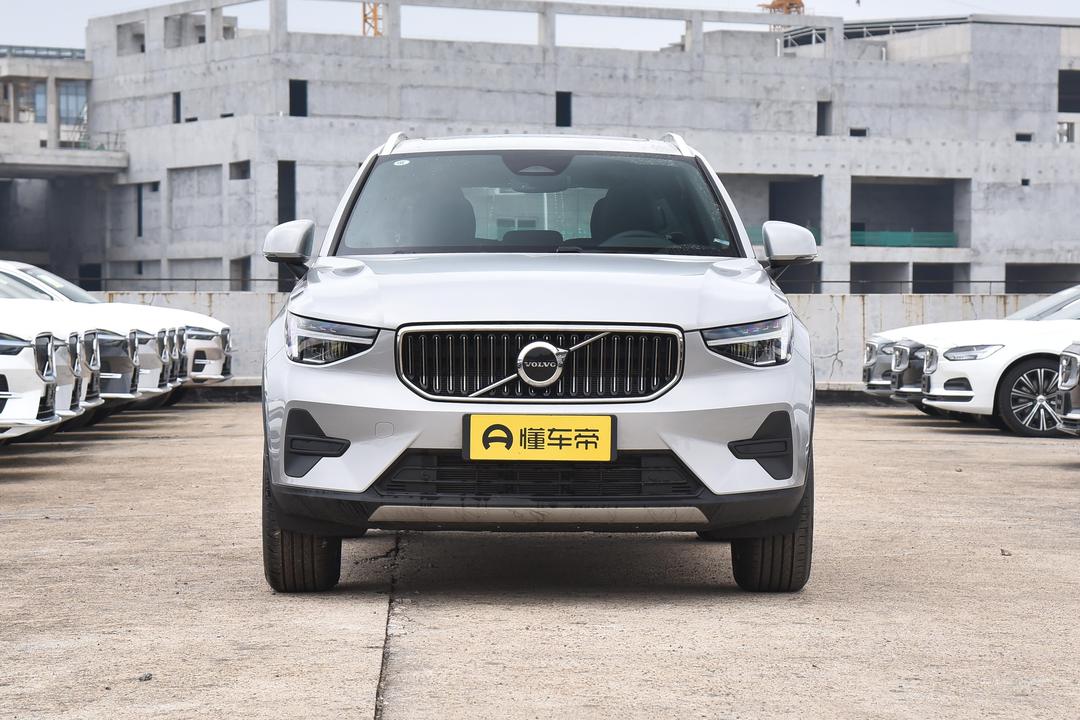 Volvo XC40 2026, фото 2