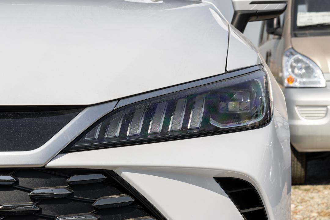 BYD Qin PLUS DM 2026, фото 11