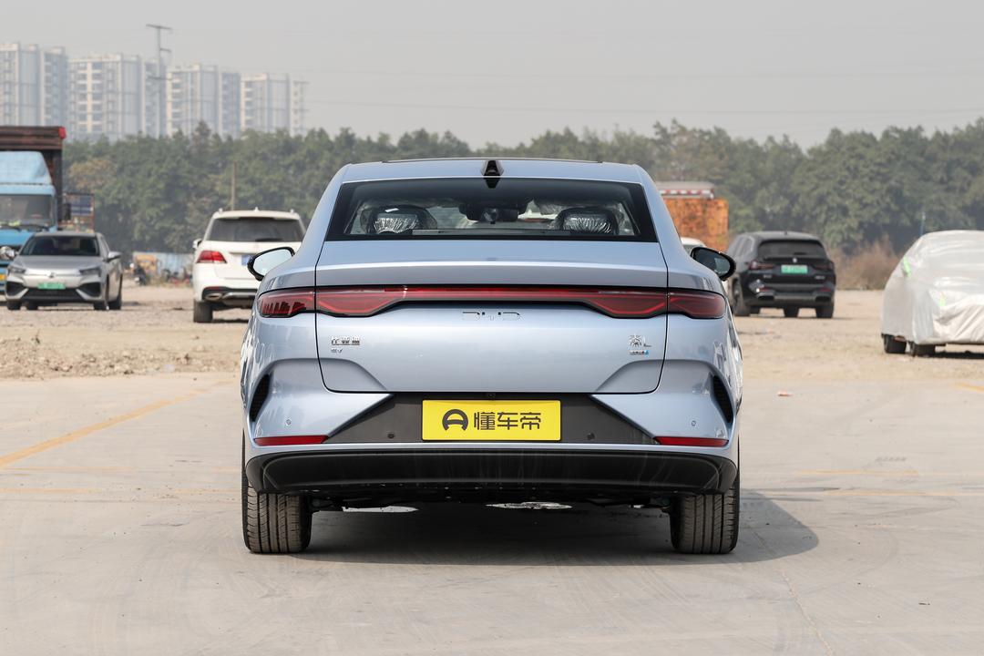 BYD Qin L EV 2026, фото 6