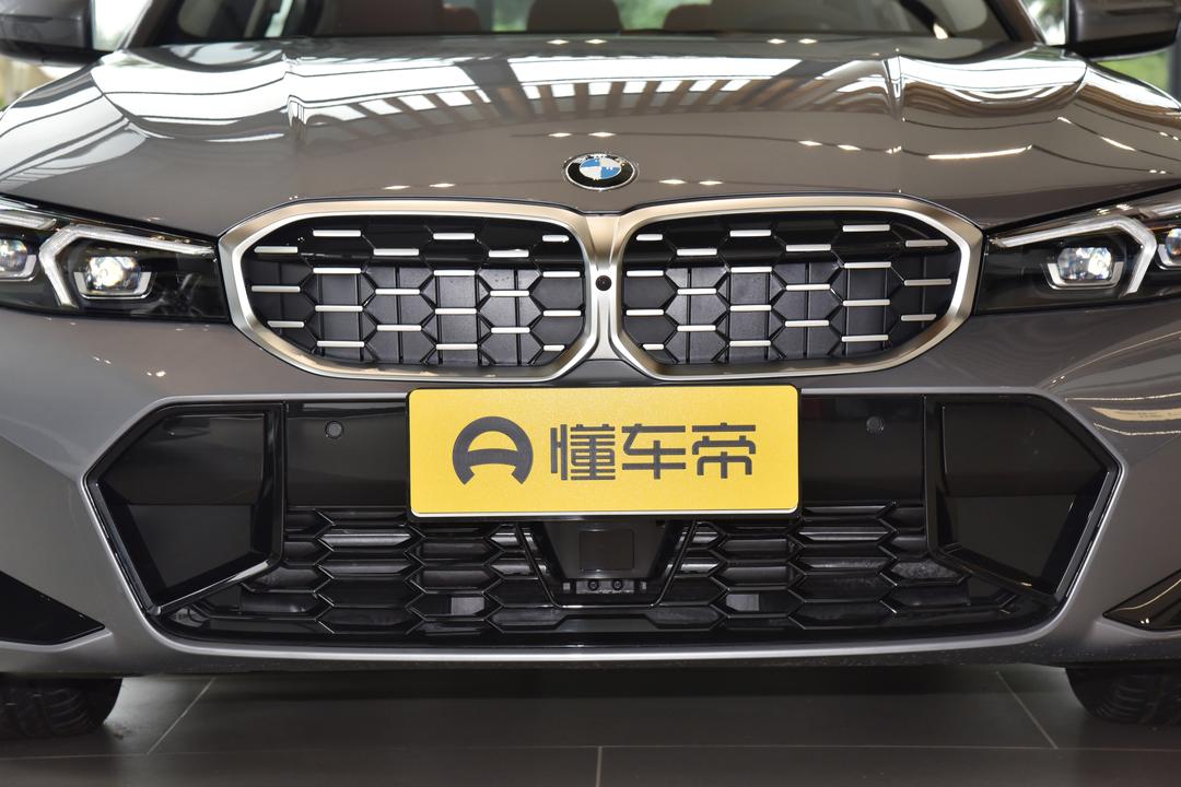 BMW 3 Series 2026, фото 10