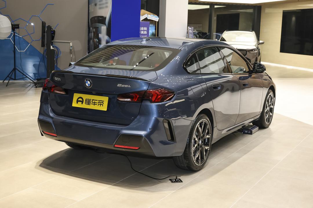 BMW 2 Series 2026, фото 7