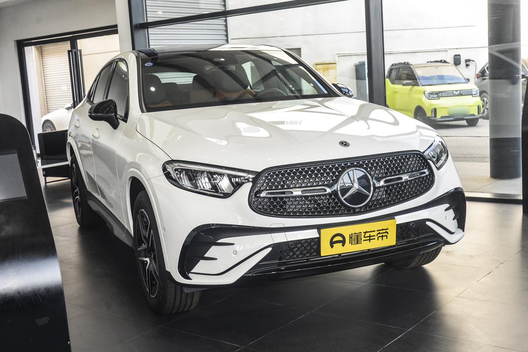 Mercedes-Benz GLC Coupe 2026, фото 3