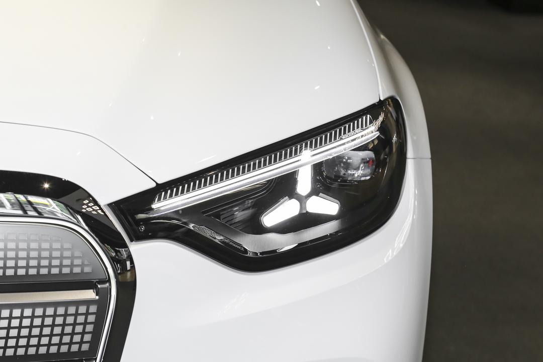 Mercedes-Benz GLC EV 2026, фото 12
