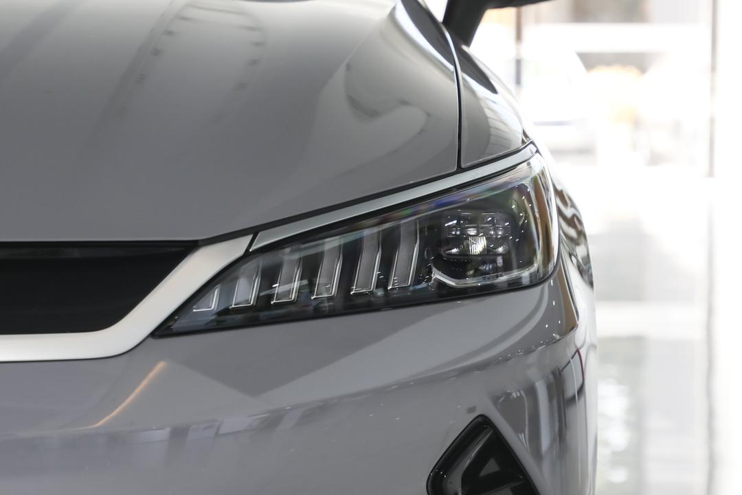 BYD Qin PLUS EV 2026, фото 11