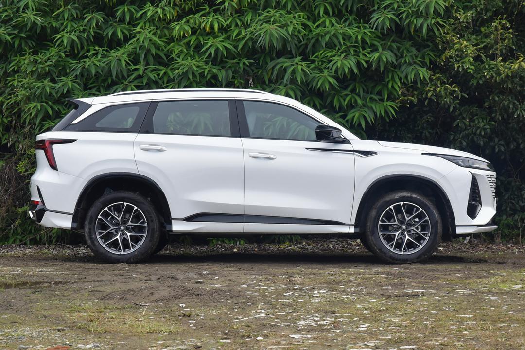 Changan CS75 PLUS 2026, фото 8