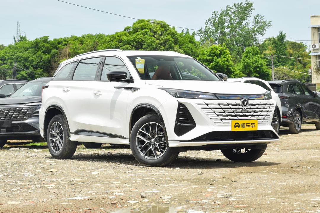 Changan CS75 PLUS 2026, фото 3