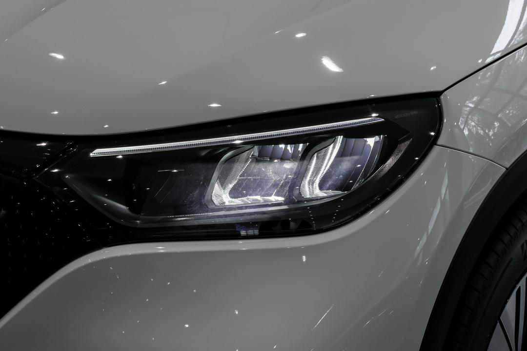 Mercedes-Benz EQE SUV 2026, фото 14