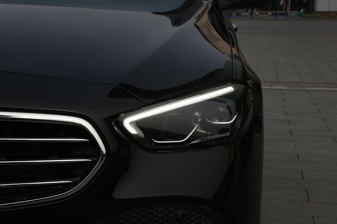 Mercedes-Benz C-Class 2026, фото 12
