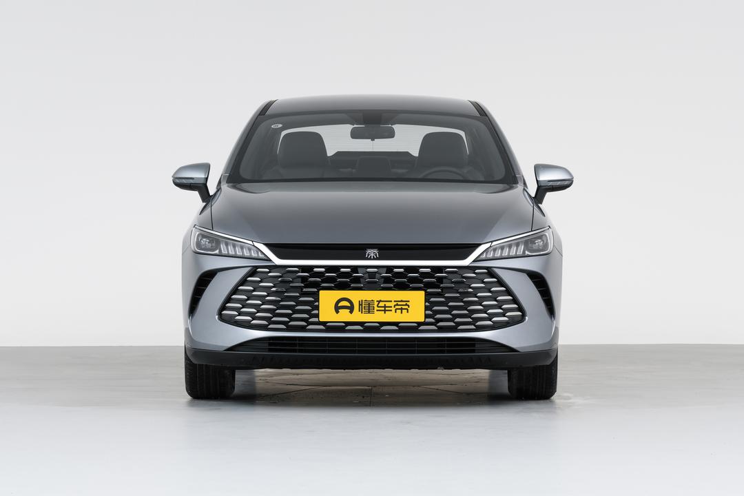 BYD Qin PLUS DM 2026, фото 2