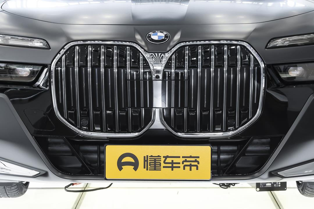 BMW 7-Series 2026, фото 9