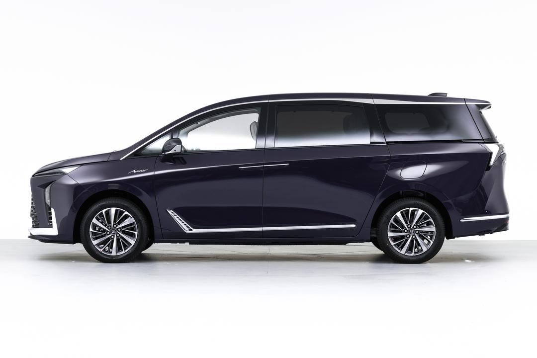 Buick GL8 PHEV 2026, фото 4