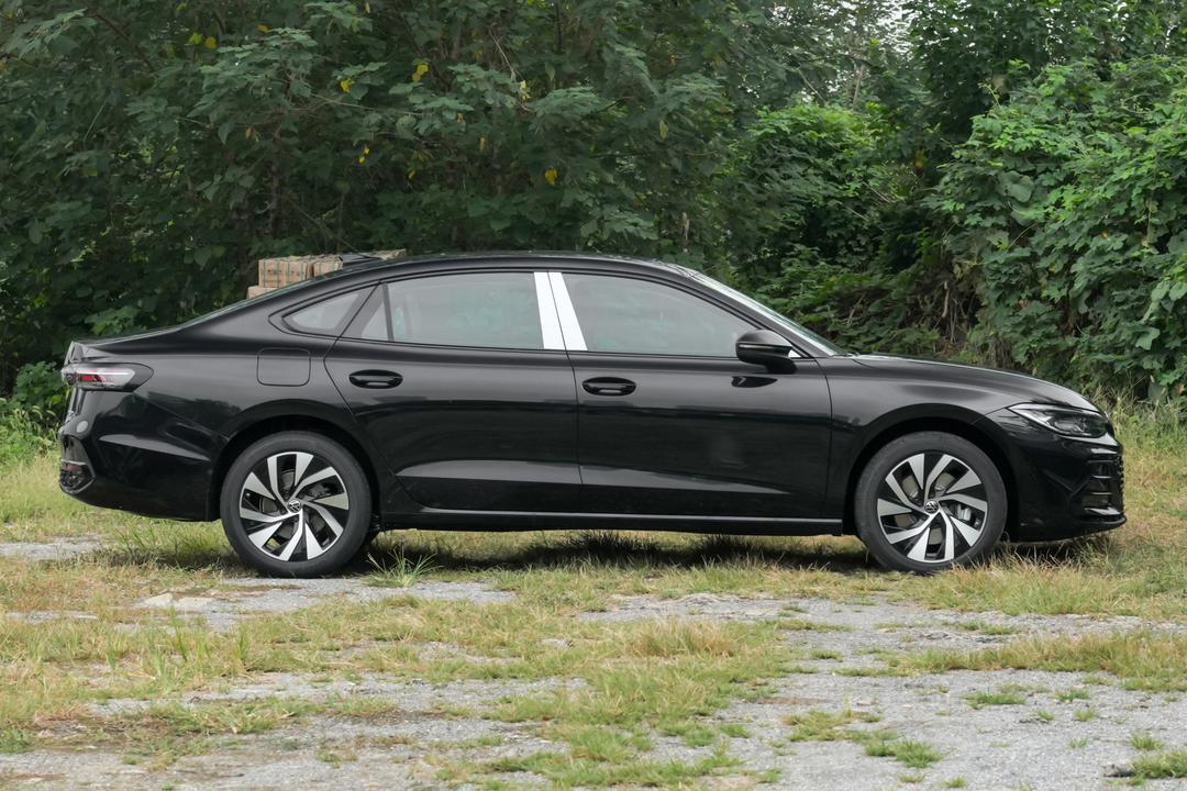 Volkswagen Passat 2026, фото 8