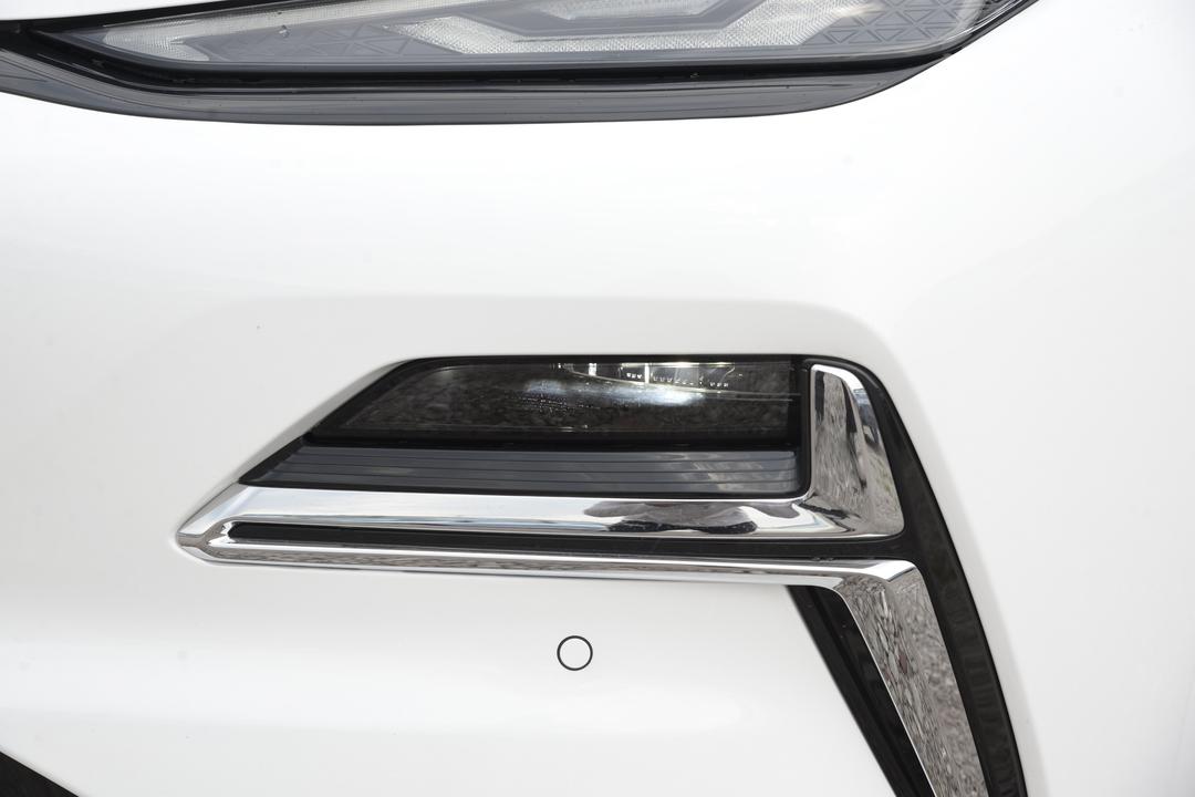 Geely Starlight 8 PHEV 2026, фото 14