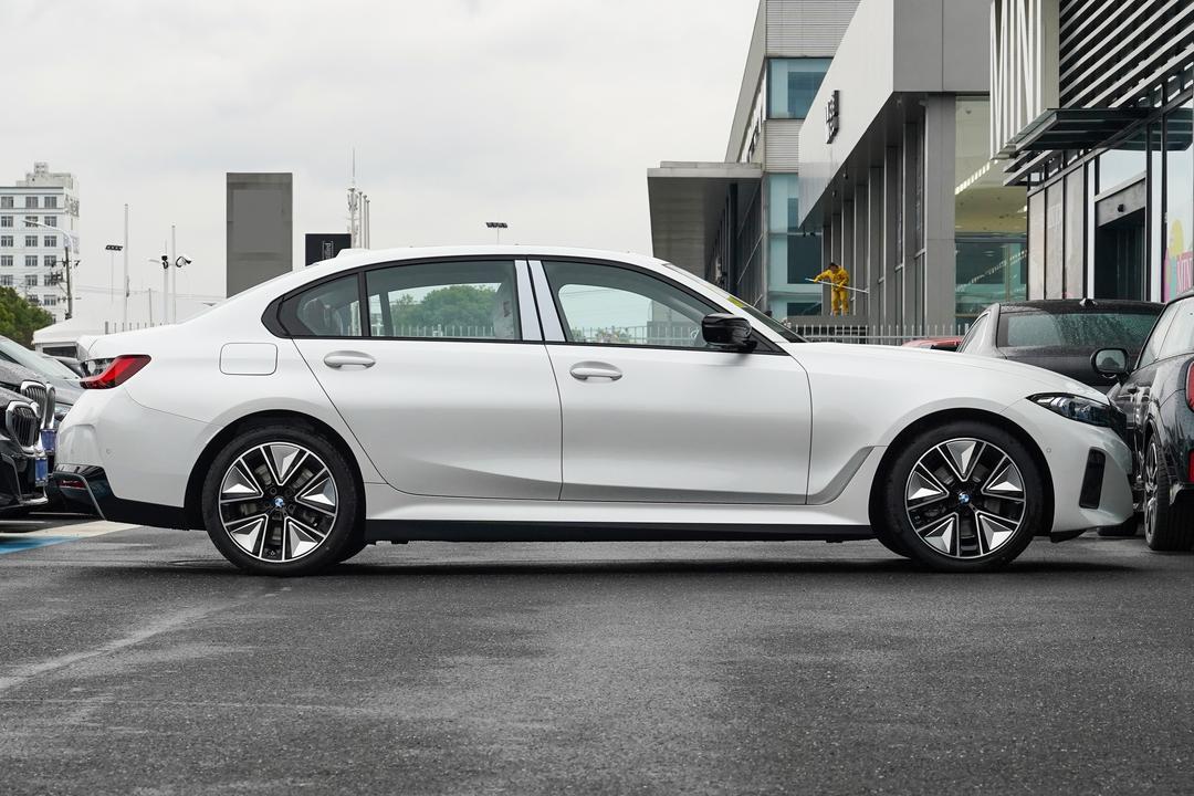 BMW i3 2026, фото 8