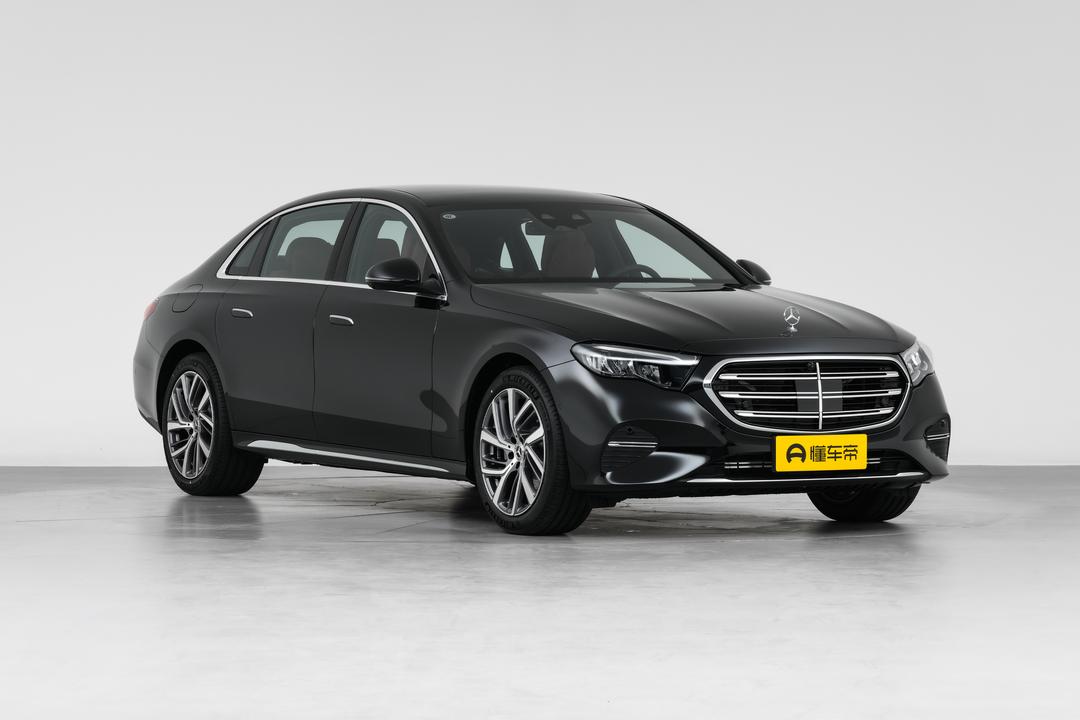 Mercedes-Benz E-Class 2026, фото 3